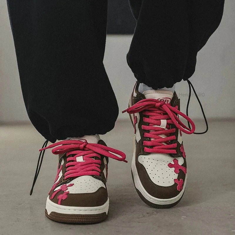 Cross sneaker