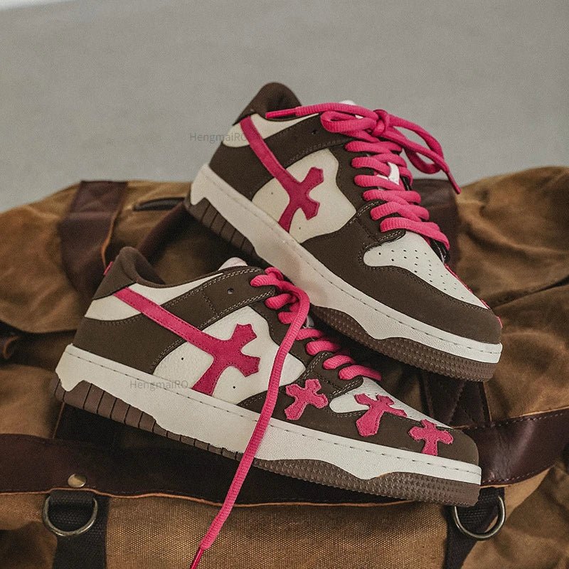 Cross sneaker